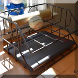 D118. Wire desktop organizer.